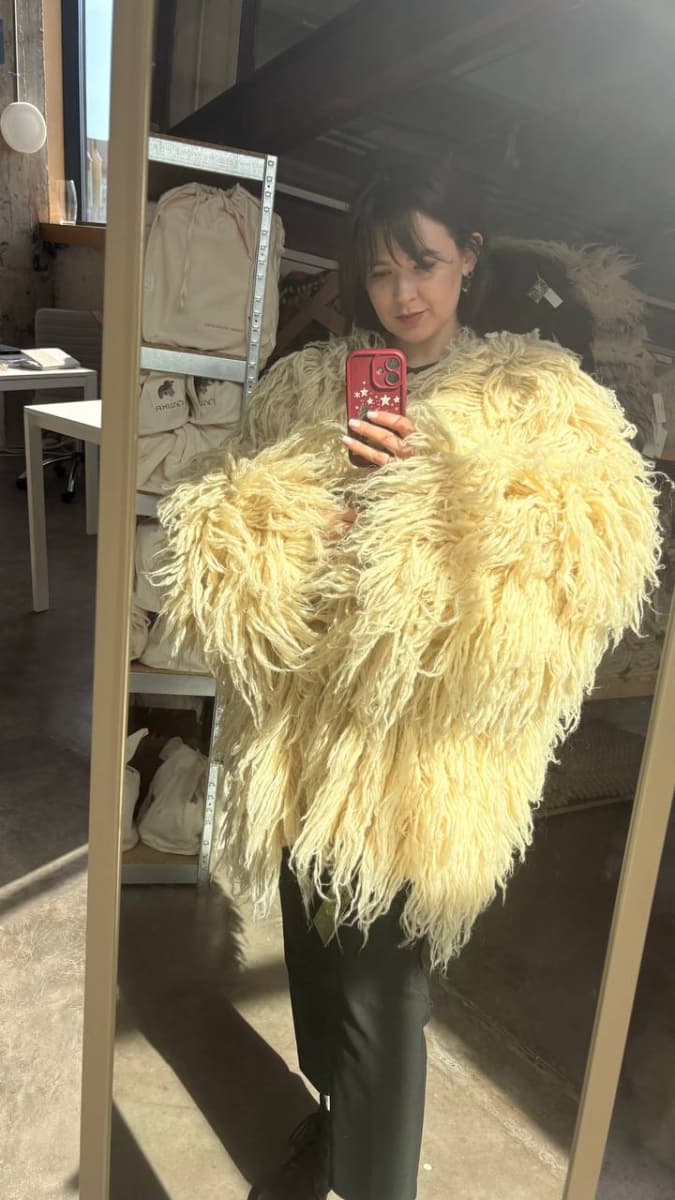 Gunia-kotsovania in white made of finely spun wool-2