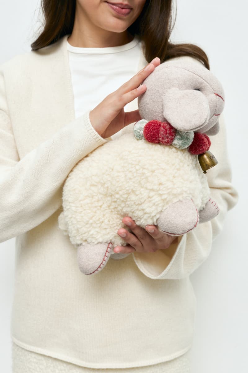 Large wool lamb -6